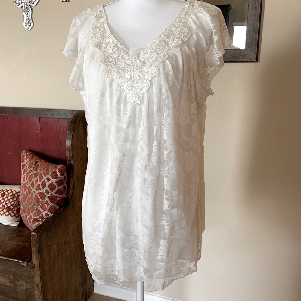 NWT Lace top Dress Barn Plus Size XL flower detail
